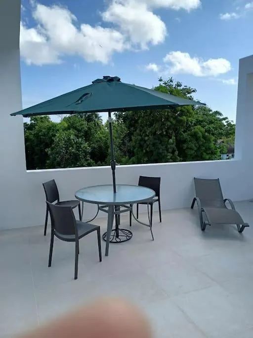 En Plaza Center Penthouse Con 3 Terrazas En El Centro De Las Terrenas La Playa Esta A 5 Min A Pied Lejlighed