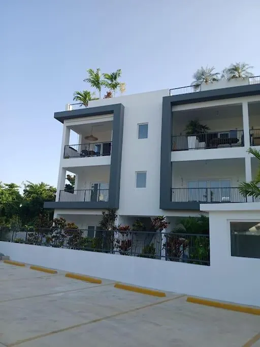 En Plaza Center Penthouse Con 3 Terrazas En El Centro De Las Terrenas La Playa Esta A 5 Min A Pied